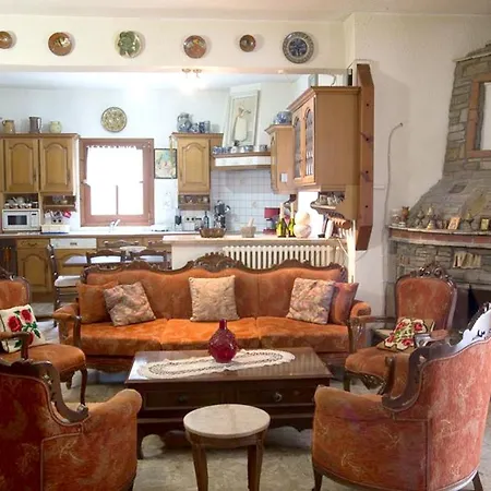 Holiday Epar.od. Eleftheroupolis Folias Casa vacanze
