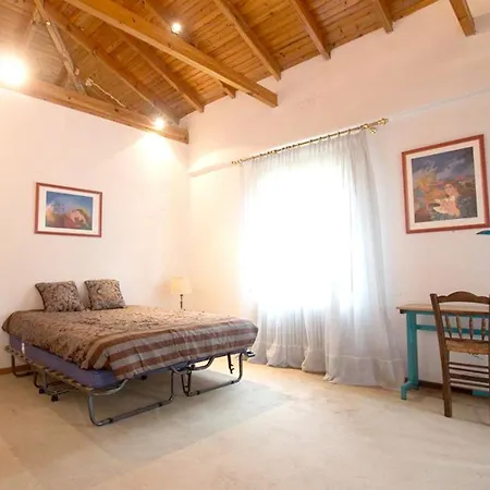 Holiday Epar.od. Eleftheroupolis Folias Casa vacanze *